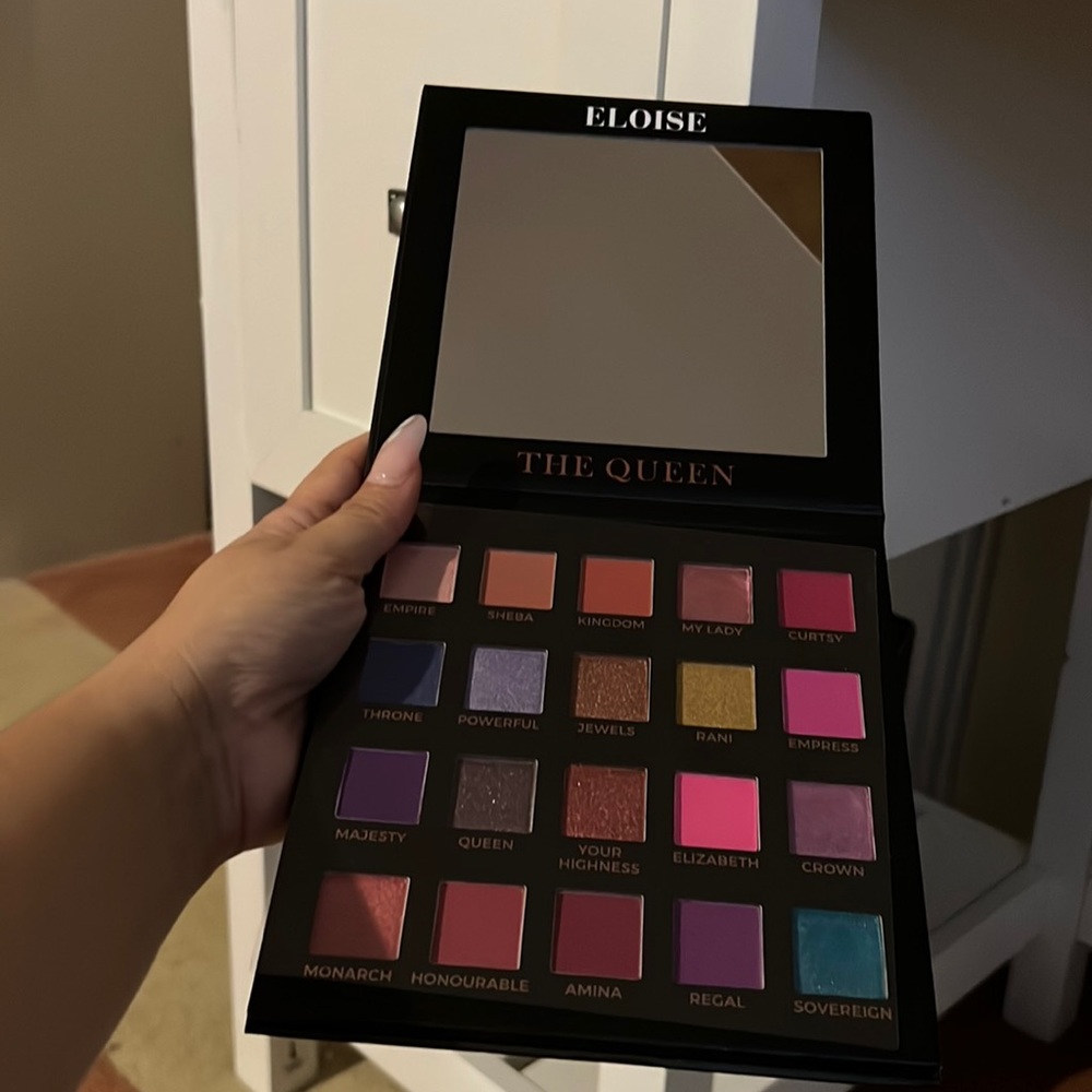 The Queen Eloise Palette